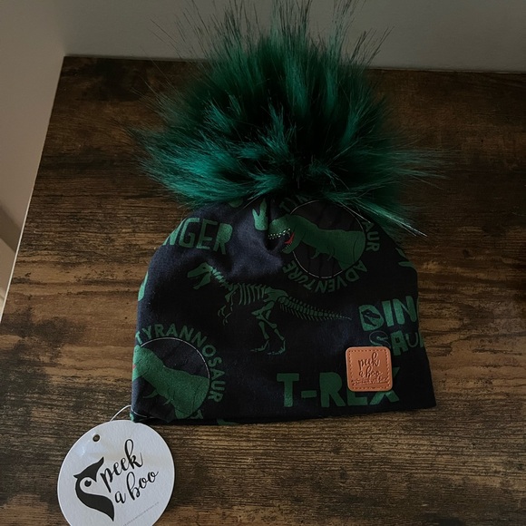 Peek a boo hat - Picture 1 of 3